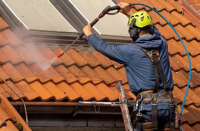 Démoussage et hydrofuge de toiture à Josat